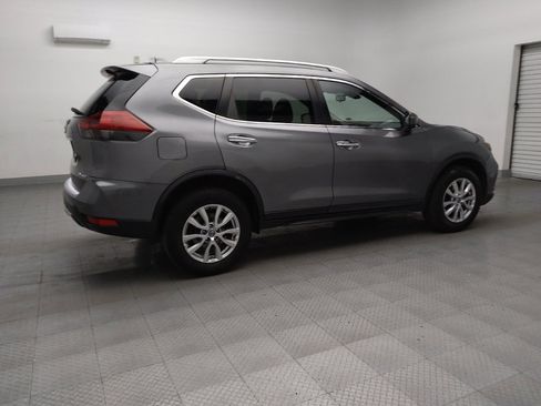 Used 2019 Nissan Rogue SV image 10