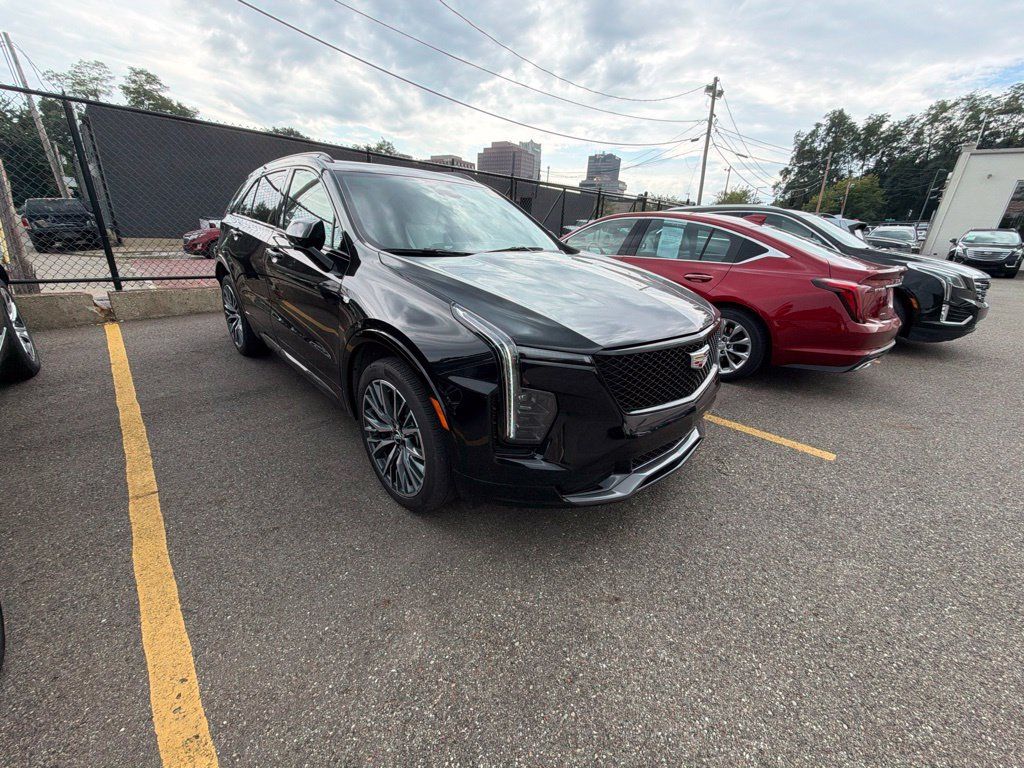 Used 2024 Cadillac XT4 Sport AWD/4WD image 5