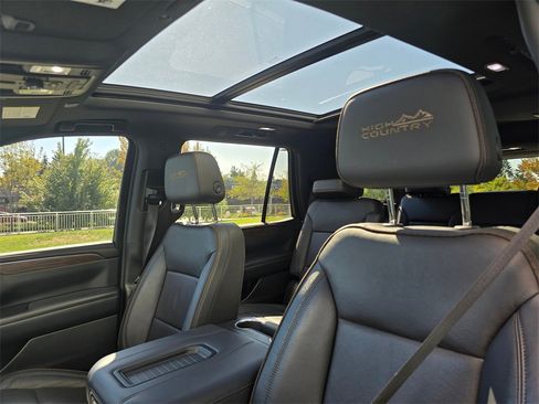 Used 2022 Chevrolet Tahoe High Country image 24