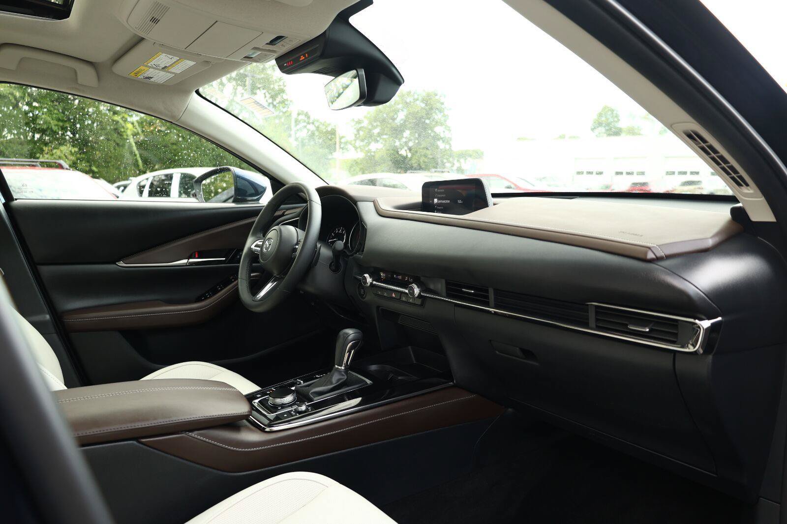 Used 2023 MAZDA CX-30 AWD 2.5 S w/ Premium Package image 23