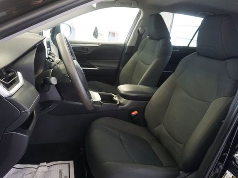 Used 2025 Toyota RAV4 LE AWD/4WD image 15