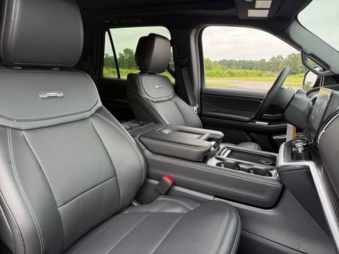 New 2027 Ford Expedition Max Platinum w/ Stealth Performance Package AWD/4WD image 17