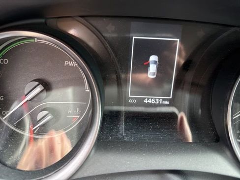 Used 2024 Toyota Camry SE image 9