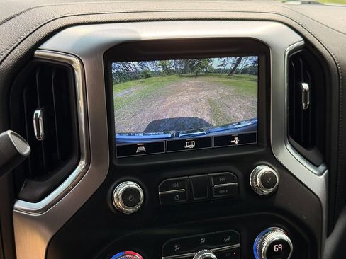 Used 2021 GMC Sierra 1500 SLT w/ SLT Premium Plus Package AWD/4WD image 21