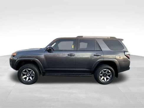 Used 2020 Toyota 4Runner SR5 image 3