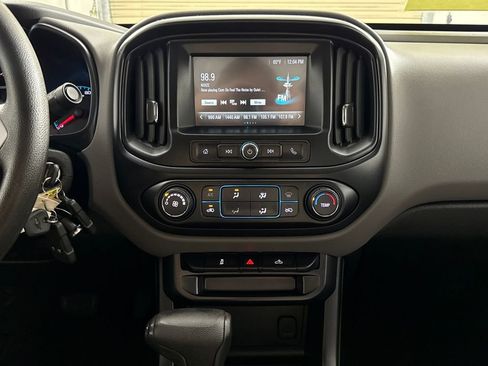 Used 2018 Chevrolet Colorado W/T w/ WT Convenience Package image 16