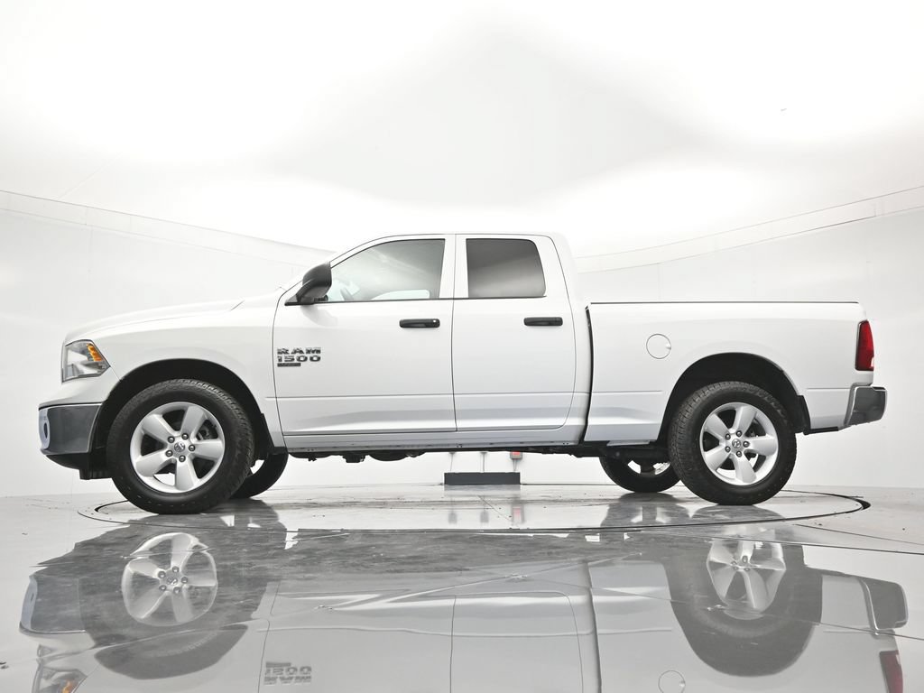 Used 2024 RAM 1500 Classic SLT AWD/4WD image 43