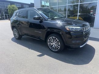 Used 2022 Jeep Compass Limited w/ Elite Group AWD/4WD video 3