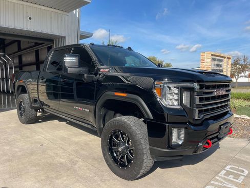 Used 2022 GMC Sierra 2500 AT4 w/ Gooseneck/5TH Wheel Package image 2