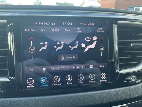Used 2020 Chrysler Pacifica Touring w/ Cold Weather Group FWD image 7