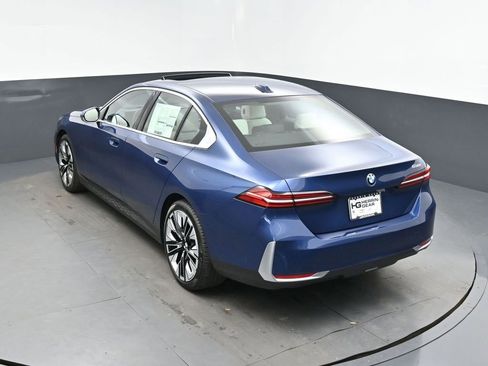 New 2026 BMW 530i w/ Premium Package image 33