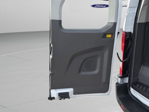 Used 2024 Ford Transit 350 XLT image 21