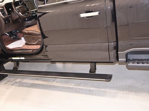 Certified 2023 Ford F450 King Ranch w/ Chrome Package image 44