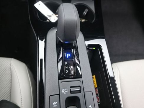 Used 2024 Toyota Prius XLE image 8