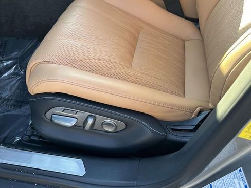 Used 2022 Lexus LS 500 AWD image 25