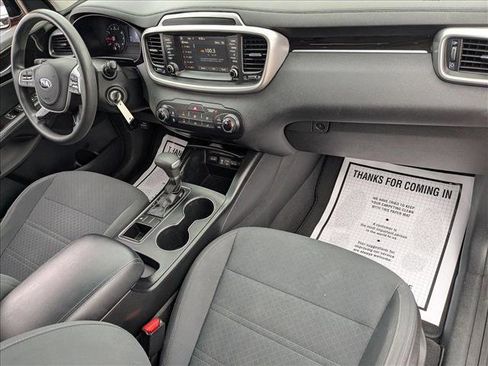 Used 2020 Kia Sorento LX image 20