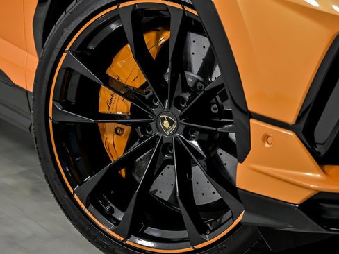 Used 2023 Lamborghini Urus S image 4