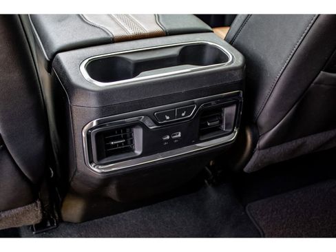 Used 2024 Chevrolet Silverado 2500 High Country w/ High Country Premium Package image 30