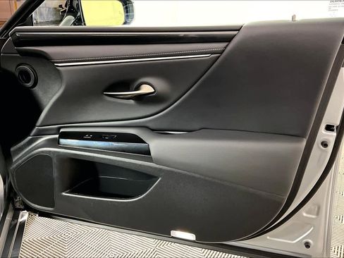 Used 2025 Lexus ES 350 image 21