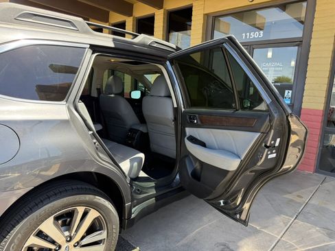 Used 2018 Subaru Outback 3.6R Limited AWD/4WD image 26