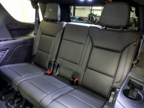 Used 2023 Chevrolet Tahoe High Country w/ Premium Package image 13