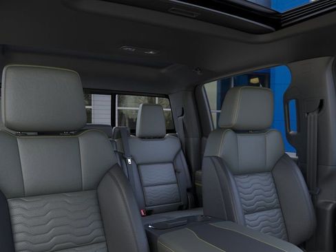 New 2026 Chevrolet Silverado 1500 ZR2 w/ Dark Appearance Package AWD/4WD image 31