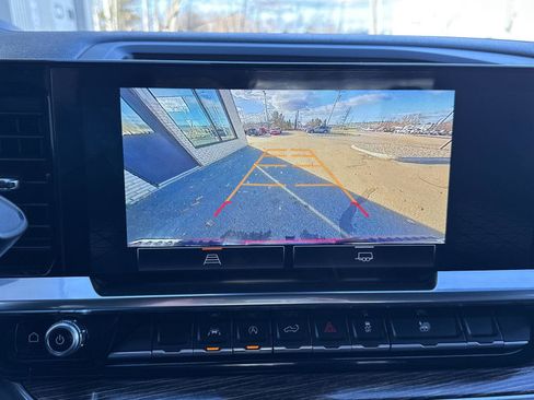 Used 2022 GMC Sierra 1500 Elevation image 23