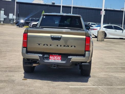 Used 2024 Toyota Tacoma TRD Sport RWD image 6