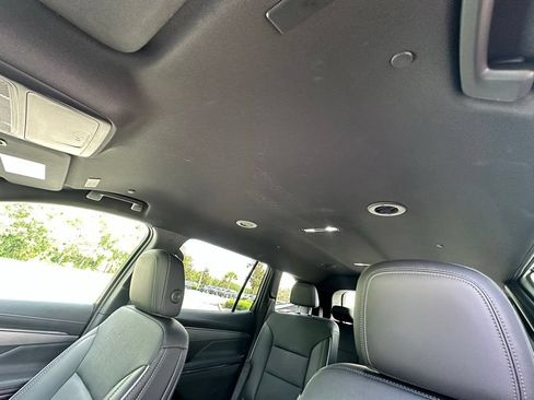 Used 2025 Buick Enclave Preferred FWD image 22