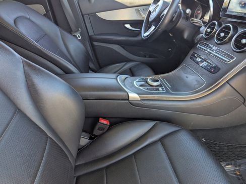 Used 2019 Mercedes-Benz GLC 300 image 9