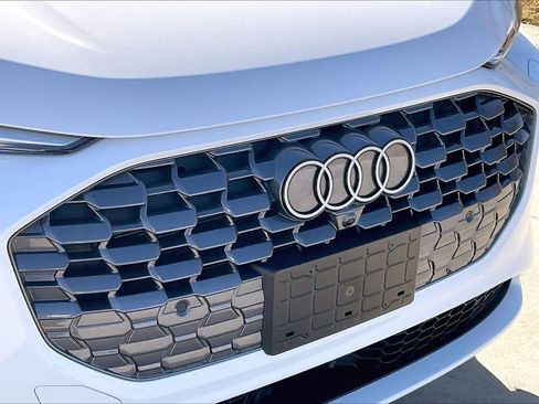 Certified 2025 Audi Q5 Premium w/ Convenience Package image 27