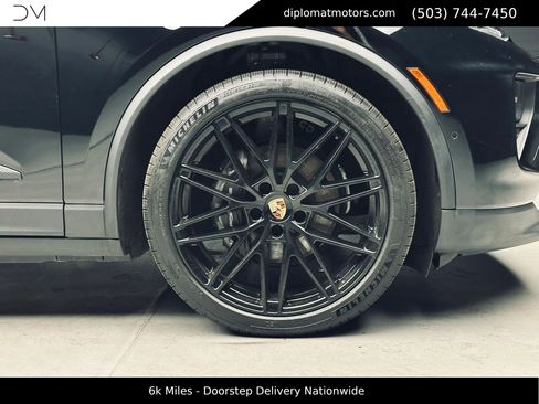 Used 2024 Porsche Macan 4 Electric w/ Premium Package AWD/4WD image 45