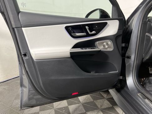 Used 2023 Mercedes-Benz GLC 300 4MATIC image 14