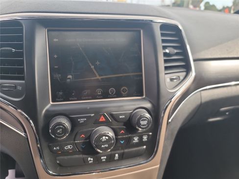Used 2014 Jeep Grand Cherokee Limited image 17