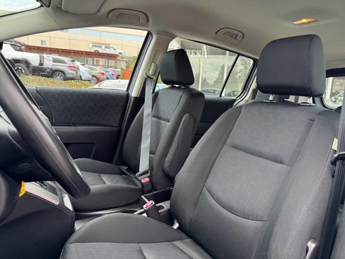 Used 2010 MAZDA MAZDA5 Sport image 36