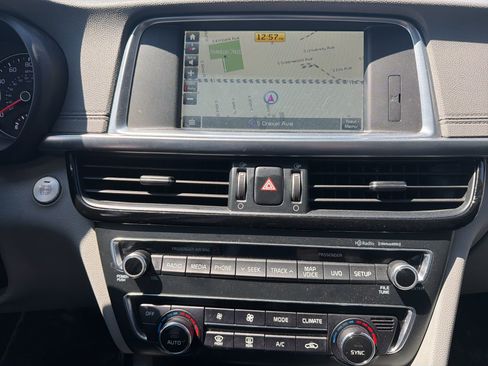 Used 2016 Kia Optima EX w/ Premium Package image 17