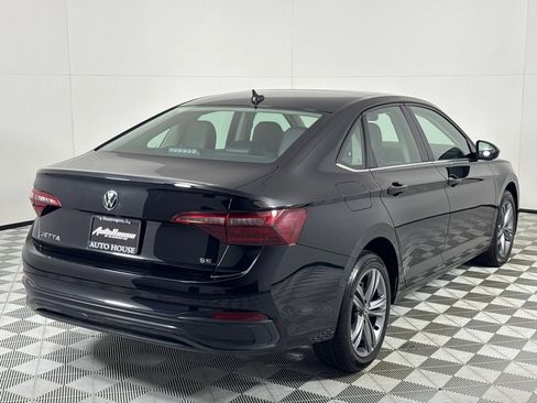 Used 2024 Volkswagen Jetta SE image 5