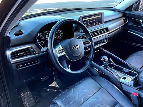Used 2020 Kia Telluride SX w/ SX Prestige Package image 17