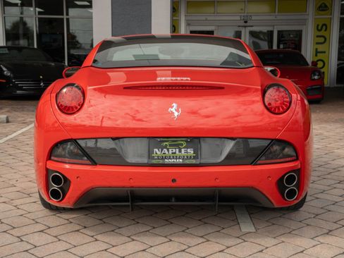 Used 2014 Ferrari California image 13