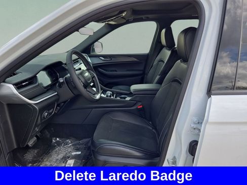 New 2025 Jeep Grand Cherokee Altitude RWD image 10