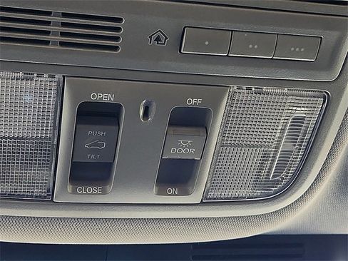 Used 2020 Honda CR-V Touring image 21