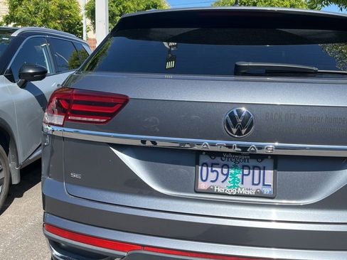 Used 2023 Volkswagen Atlas Cross Sport SE AWD/4WD image 3