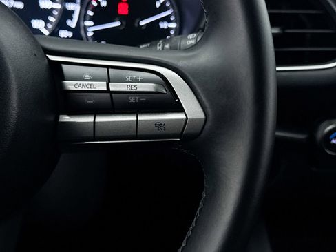 Used 2023 MAZDA MAZDA3 s image 34