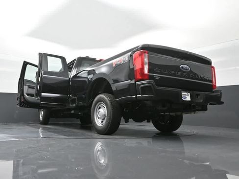 New 2025 Ford F250 XL w/ FX4 Off-Road Package image 34