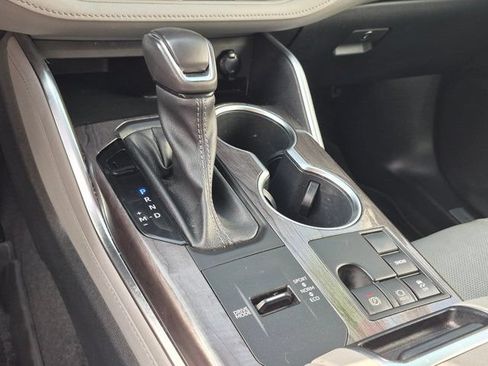 Used 2023 Toyota Highlander Limited FWD image 21