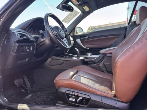 Used 2016 BMW M235i Convertible image 8