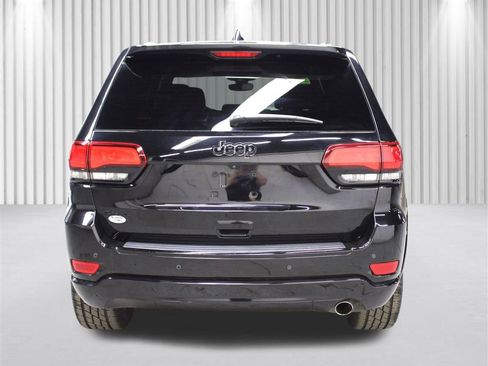 Used 2018 Jeep Grand Cherokee Altitude image 4