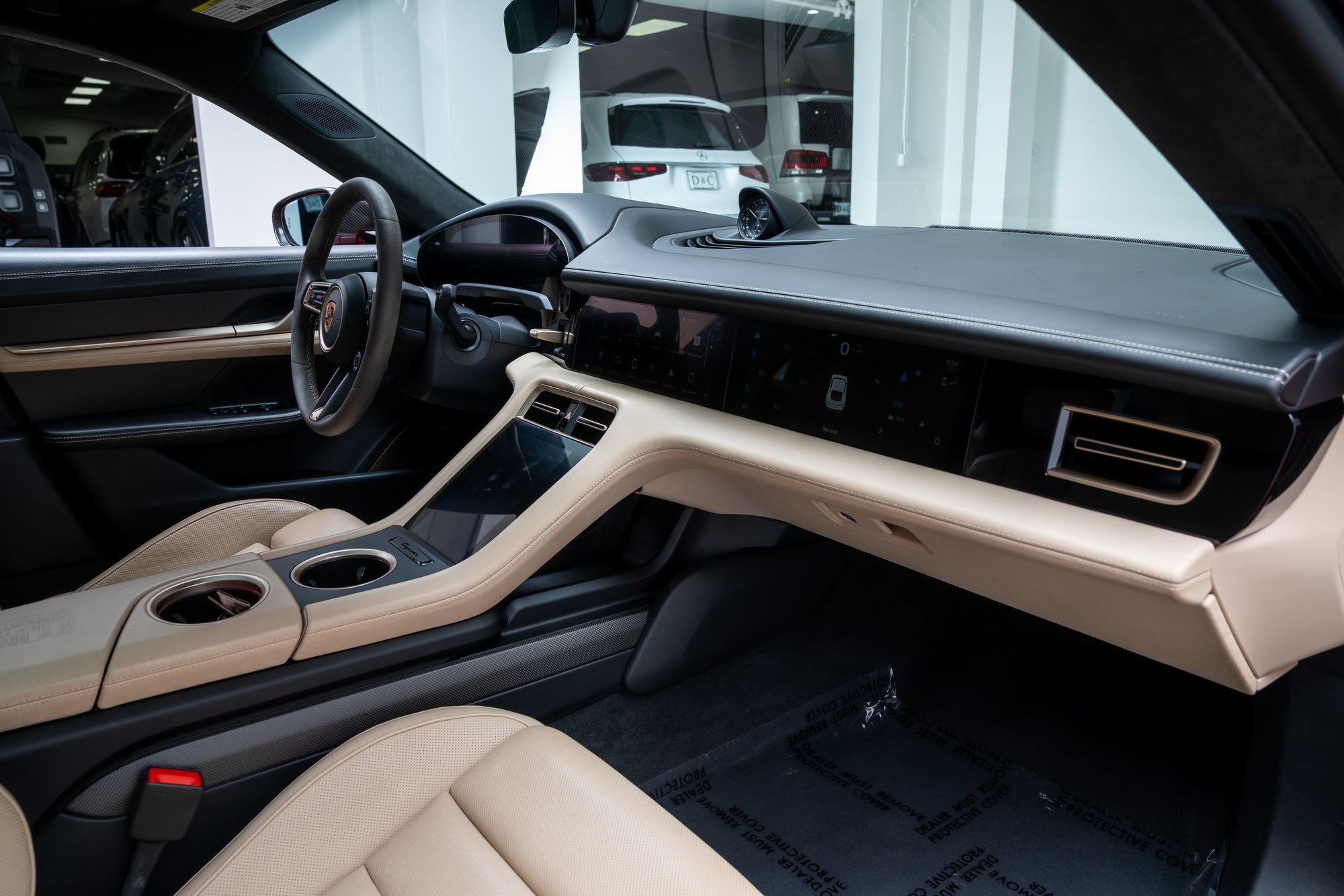 Used 2022 Porsche Taycan Turbo S AWD/4WD image 29