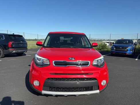 Used 2018 Kia Soul + FWD image 8