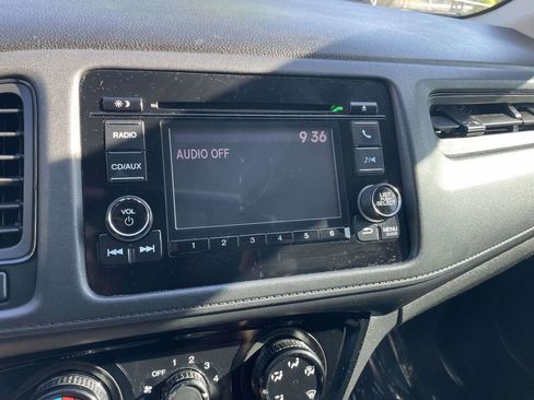 Used 2016 Honda HR-V LX image 38
